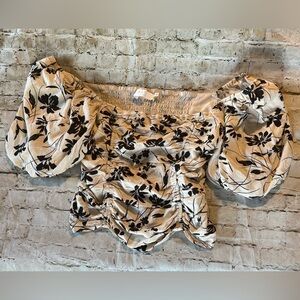 ASTR The Label Women’s Floral Top Size Medium